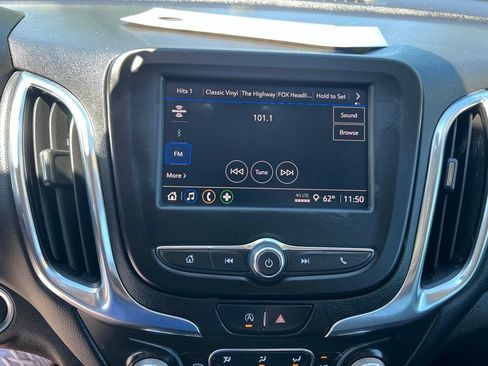 Used 2024 Chevrolet Equinox LT AWD/4WD image 35