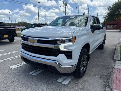Used 2023 Chevrolet Silverado 1500 LT AWD/4WD image 4