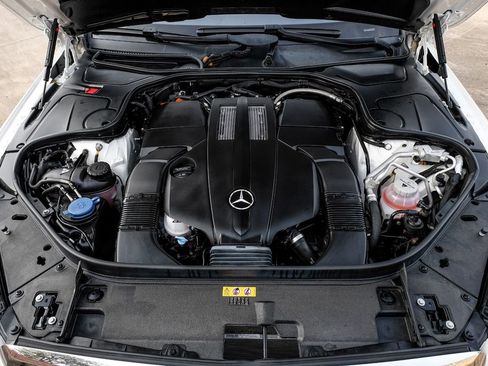 Used 2019 Mercedes-Benz S 560e w/ AMG Line Exterior image 60