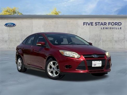Used 2014 Ford Focus SE FWD image 1