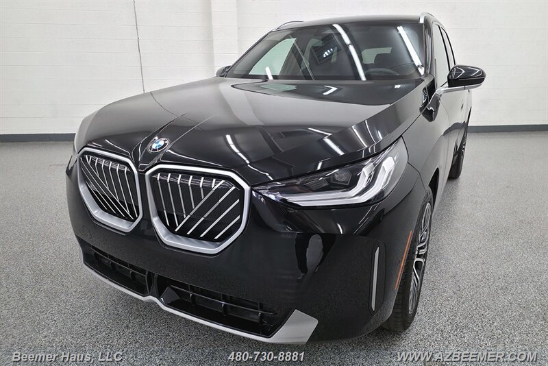 Used 2025 BMW X3 xDrive30i w/ Convenience Package AWD/4WD image 1