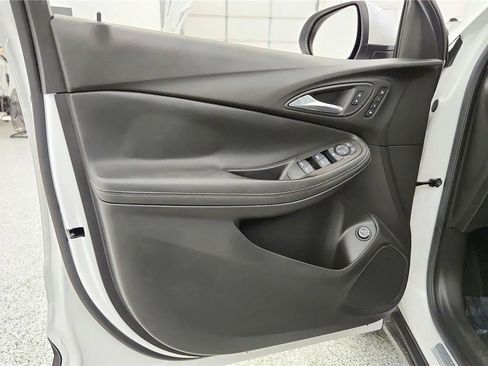 Used 2023 Buick Encore GX Essence w/ Experience Buick Package FWD image 33