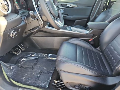 Used 2024 Alfa Romeo Tonale Veloce image 17