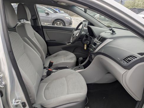 Used 2016 Hyundai Accent SE FWD image 26