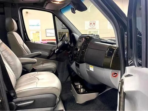 Used 2016 Mercedes-Benz Sprinter 2500 image 24
