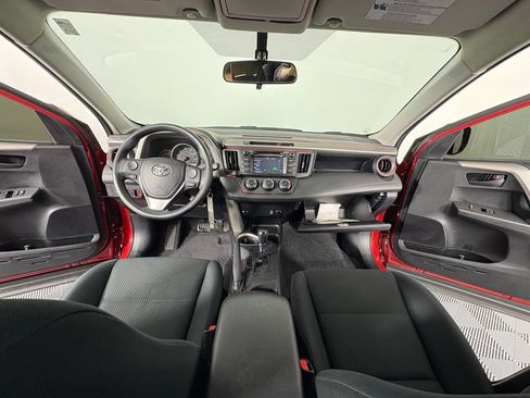 Used 2016 Toyota RAV4 LE AWD/4WD image 4