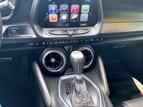 Used 2017 Chevrolet Camaro SS RWD image 27