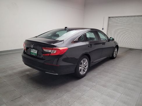 Used 2018 Honda Accord LX image 9