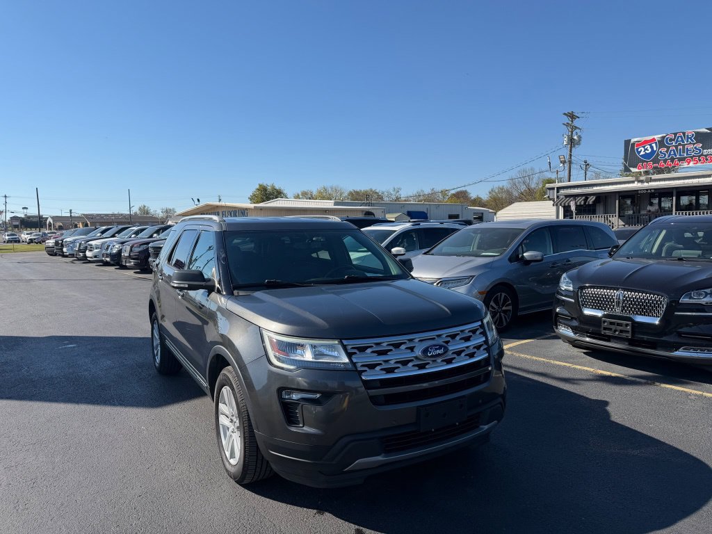 Used 2019 Ford Explorer XLT w/ Equipment Group 202A AWD/4WD image 1