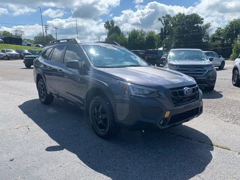 Used 2025 Subaru Outback Wilderness AWD/4WD image 2