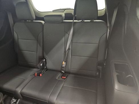 Used 2025 Buick Enclave Preferred image 7