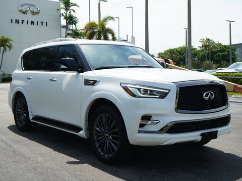 Used 2024 INFINITI QX80 Sensory AWD/4WD image 13