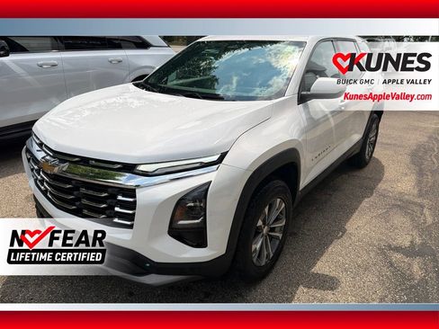 Used 2025 Chevrolet Equinox LT FWD image 1