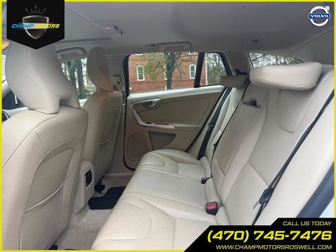 Used 2016 Volvo V60 T5 Premier image 16