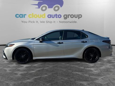 Used 2021 Toyota Camry SE AWD/4WD image 2