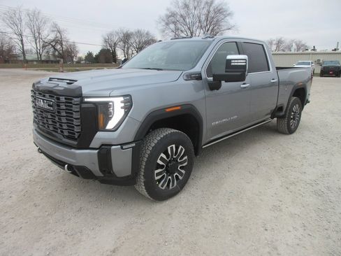 New 2026 GMC Sierra 2500 Denali Ultimate image 11