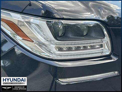 Used 2021 Lincoln Navigator L Reserve AWD/4WD image 10
