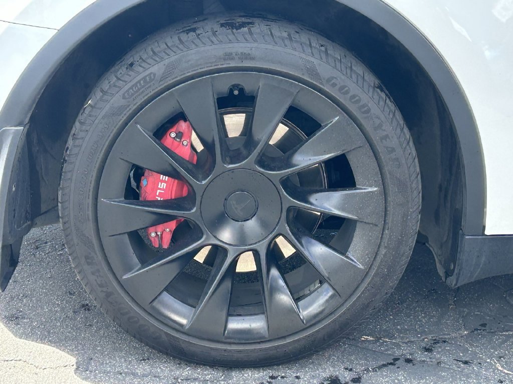 Used 2023 Tesla Model Y Long Range AWD/4WD image 7