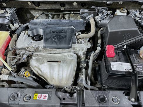 Used 2018 Toyota RAV4 XLE FWD image 34