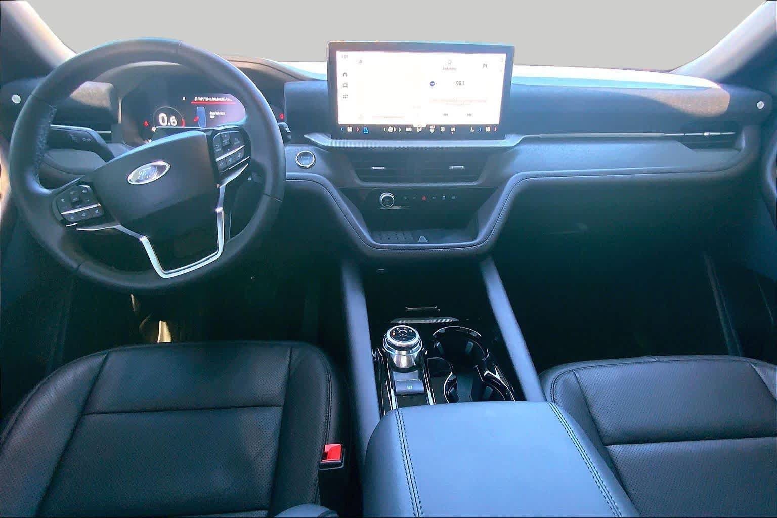 Used 2025 Ford Explorer Platinum w/ Ultimate Package AWD/4WD image 14