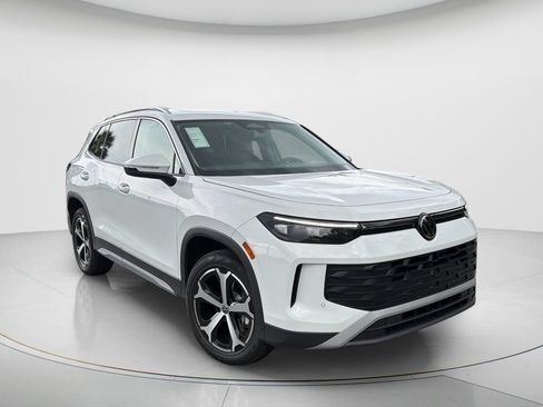 New 2026 Volkswagen Tiguan SE AWD/4WD image 3