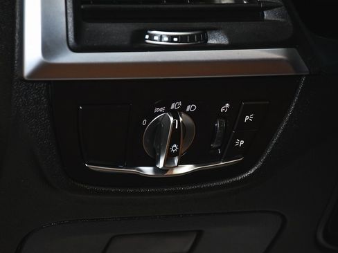 Used 2025 BMW X4 xDrive30i image 19