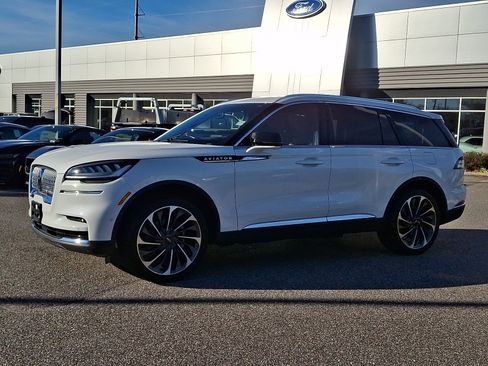 Used 2023 Lincoln Aviator Reserve w/ Equipment Group 201A image 5