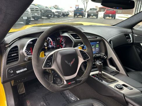 Used 2018 Chevrolet Corvette Z06 image 3