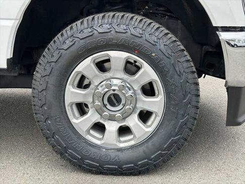 Used 2023 Ford F350 XLT w/ FX4 Off-Road Package image 9