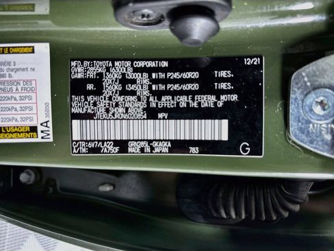 Used 2022 Toyota 4Runner Limited AWD/4WD image 31