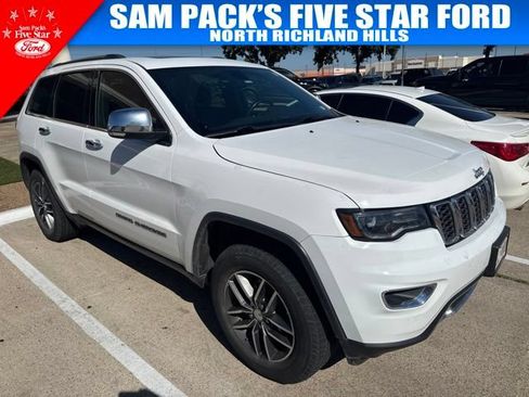 Used 2017 Jeep Grand Cherokee Limited w/ Luxury Group II RWD image 3