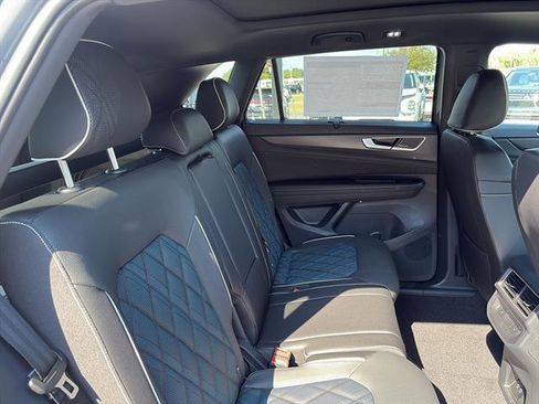New 2026 Volkswagen Atlas Cross Sport SEL Premium R-Line image 11