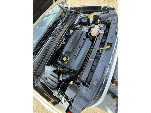 Used 2015 Jeep Renegade Sport image 33