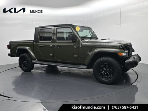 Used 2021 Jeep Gladiator Sport AWD/4WD image 1
