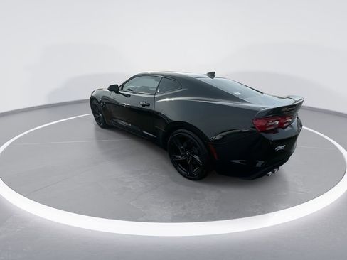 Used 2024 Chevrolet Camaro LT w/ Technology Package RWD image 6
