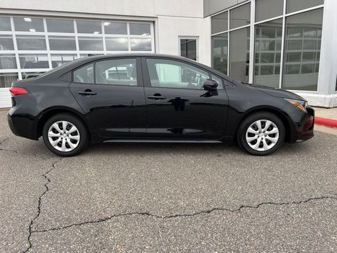 Used 2026 Toyota Corolla LE image 7
