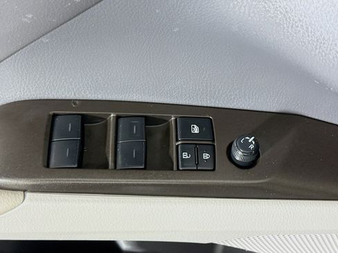 Used 2023 Toyota Camry SE w/ Convenience Package image 24