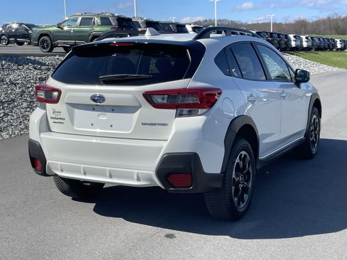 Certified 2023 Subaru Crosstrek 2.0i Premium image 2