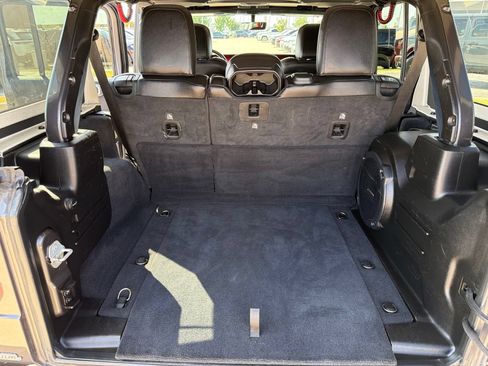Used 2021 Jeep Wrangler Unlimited Rubicon AWD/4WD image 16