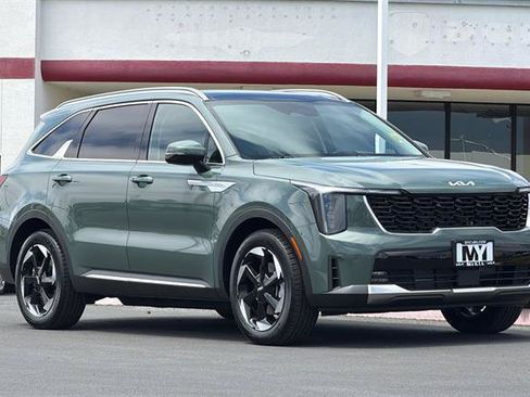 New 2026 Kia Sorento EX AWD/4WD image 2