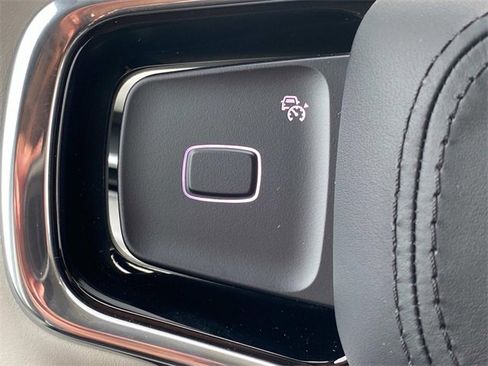 New 2025 Lincoln Navigator Reserve image 16