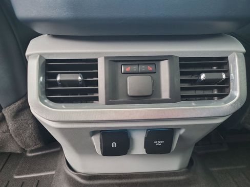 Used 2023 Ford F150 Limited image 23