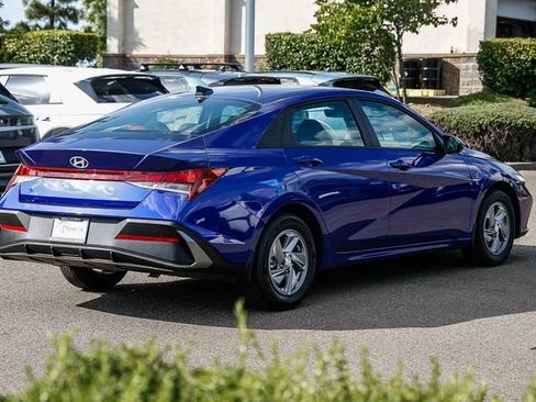 New 2026 Hyundai Elantra SE FWD image 5