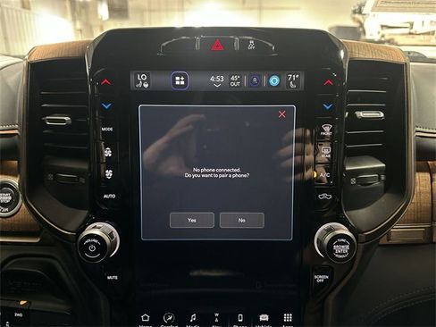 Used 2023 RAM 2500 Limited image 31