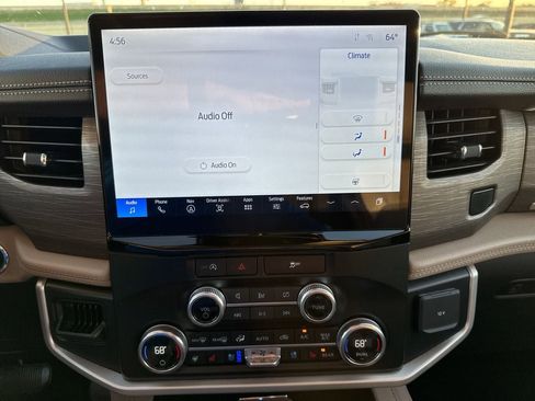 Used 2024 Ford Expedition Max Limited image 25