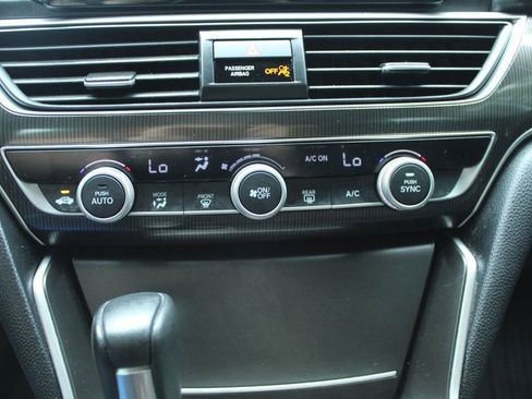 Used 2019 Honda Accord Sport image 17