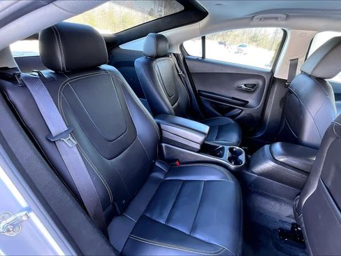 Used 2015 Chevrolet Volt Premium w/ Premium Trim Package image 18