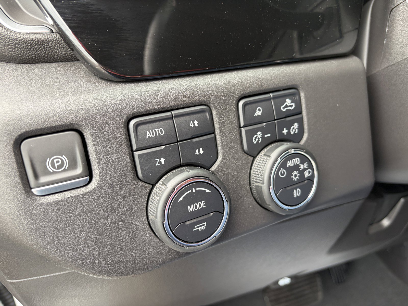 Used 2023 Chevrolet Silverado 1500 LT Trail Boss w/ LT Trail Boss Premium Package AWD/4WD image 25