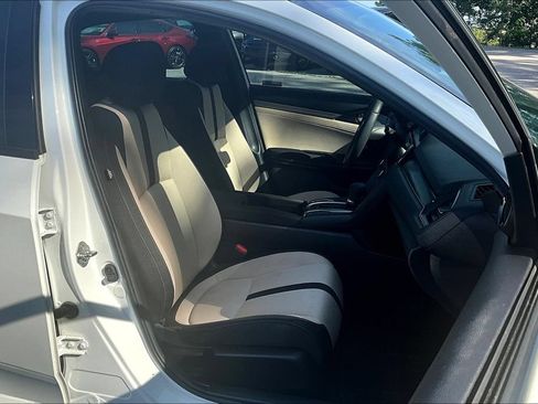 Used 2018 Honda Civic EX image 9