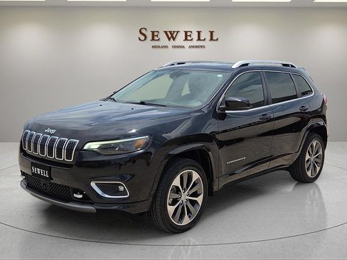 Used 2019 Jeep Cherokee Overland w/ Technology Group AWD/4WD image 1